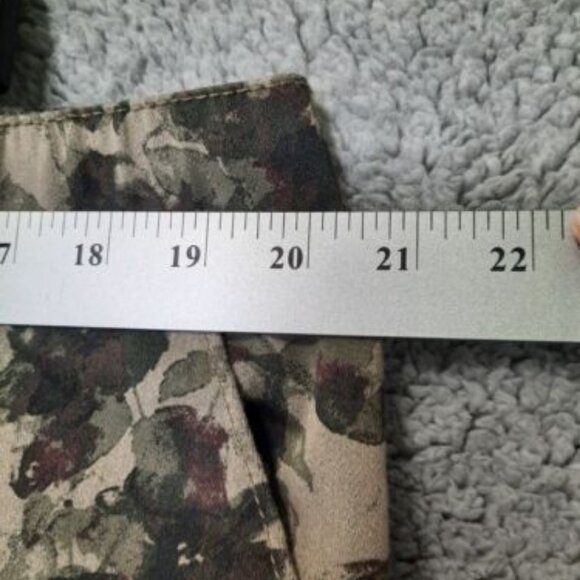 SOFIA Jeans by Sofia Vergara 2X XXL Paula Jogger Pull on Drawstring Pants Camo - Picture 10 of 10